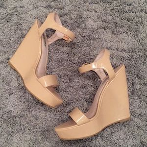 Steve Madden Nude Wedges